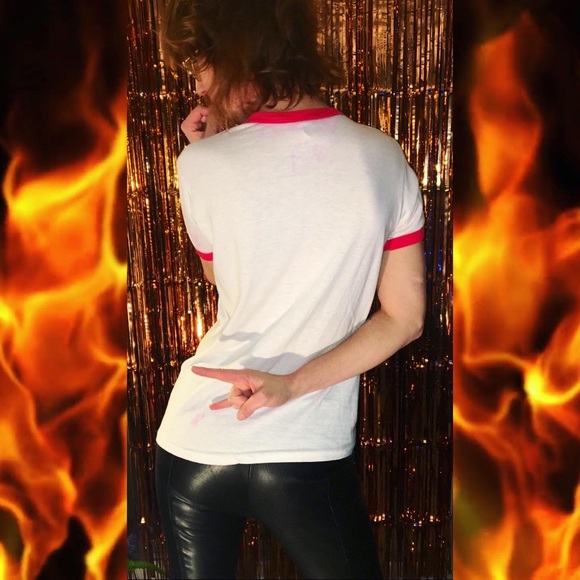 White and Red Vintage T-shirt - Picture 3 of 4